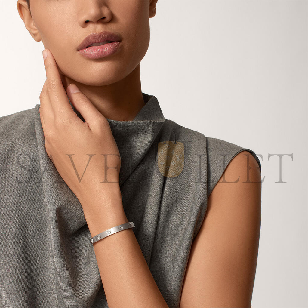 Ca*t*er bracelet love, modÈle classique, finition brossÉe, 4 diamants b6080217